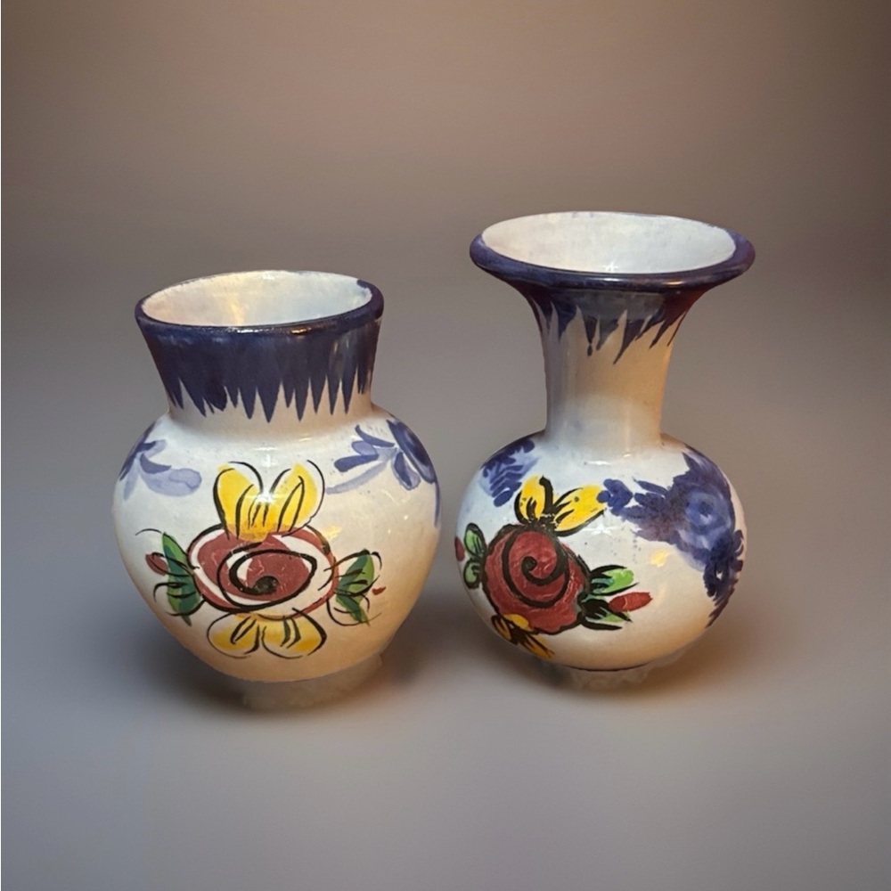 /Vases (2) hand painted tiny/small ceramic made in Portugal